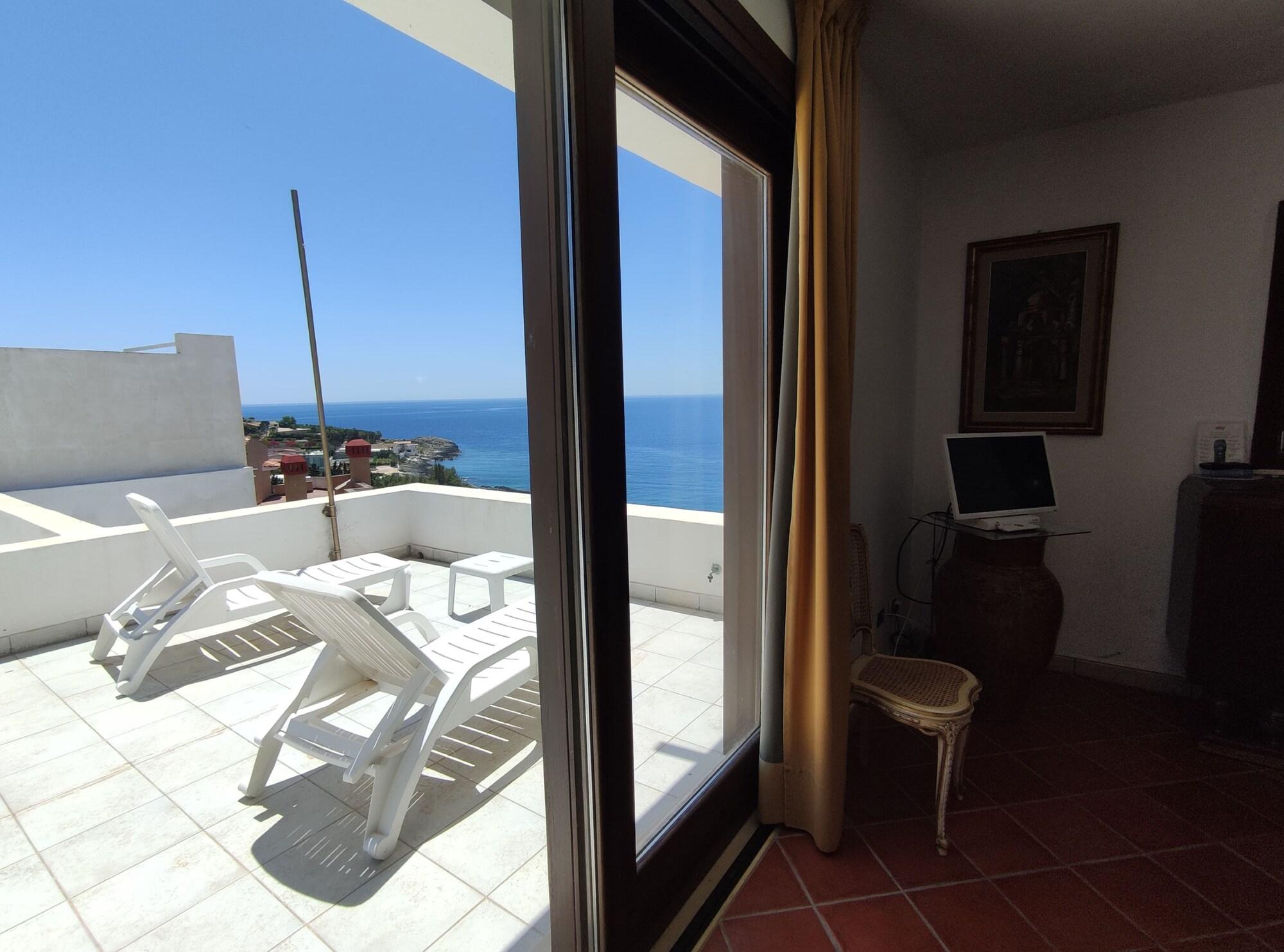 La Rosa Sul Mare Aparthotel Szirakúza Kültér fotó